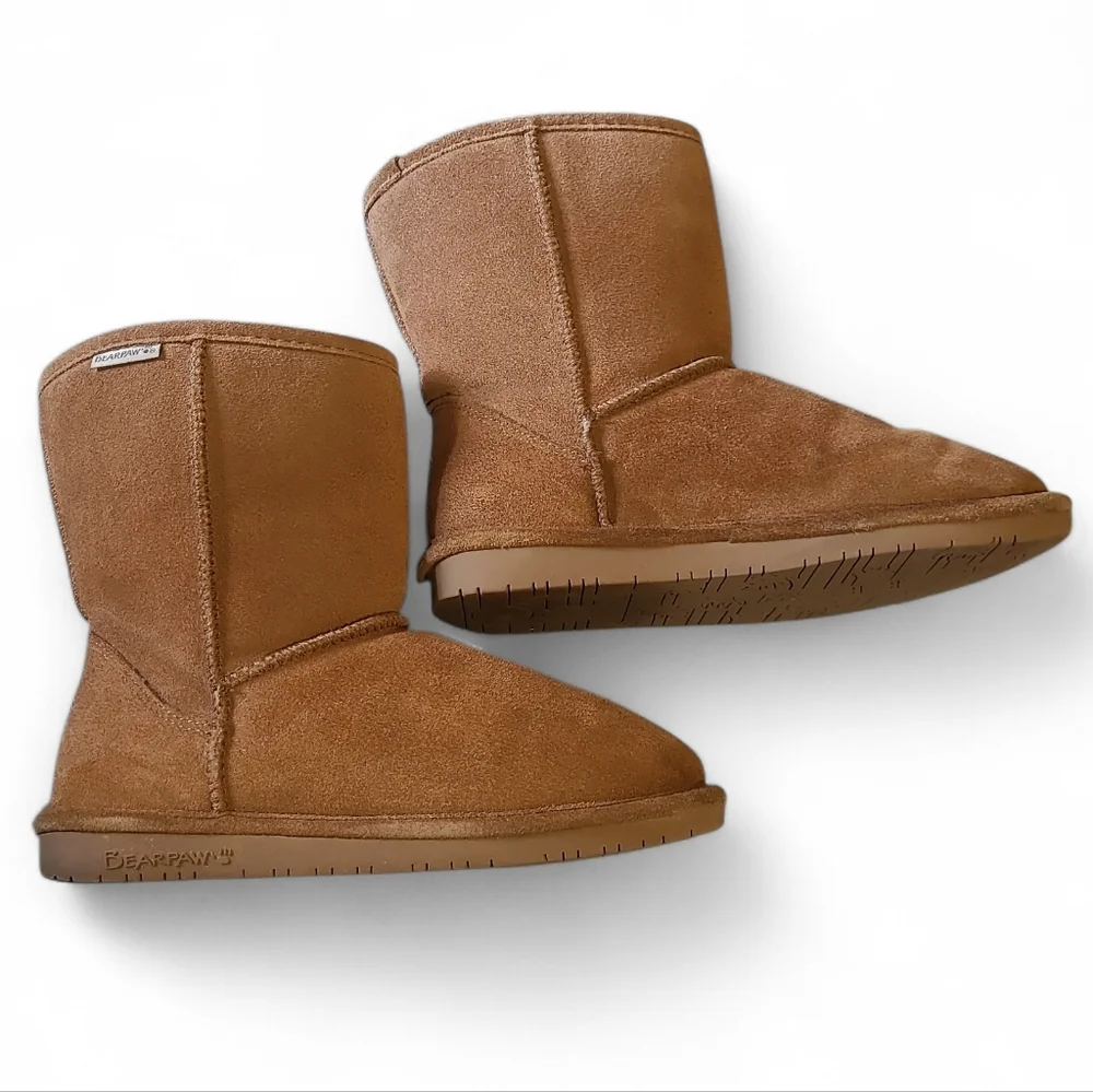 Bearpaw Emma Sheepskin Suede Short Boots Chestnut Youth 5 Wide Women's 6.5 Wide